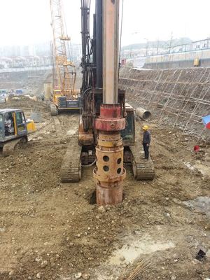 全跟进钢护筒